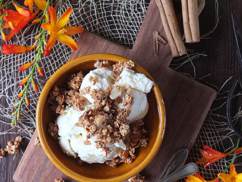 https://www.elizabethskitchendiary.co.uk/wp-content/uploads/2017/09/Apple-Cinnamon-Swirl-Ice-Cream-with-Granola-Clusters-500x375.jpg