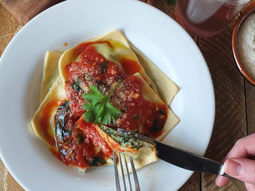 Homemade Spinach and Ricotta Ravioli Recipe - Elizabeth's Kitchen Diary
