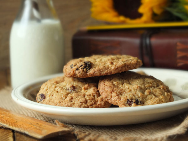 The Very Best Homemade Oatmeal Raisin Cookies - Elizabeth's Kitchen Diary