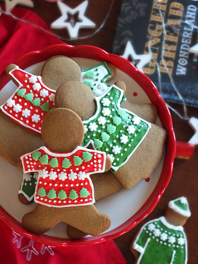 Ugly Christmas Sweater Gingerbread Cookies | Elizabeth's Kitchen Diary